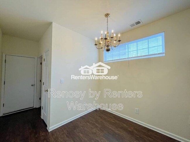 Building Photo - 3711 Bay Crescent