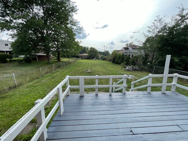 Back deck view. - 1630 Fiat St