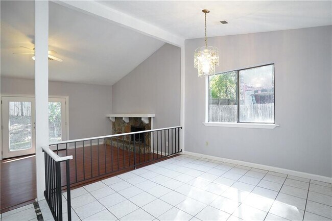 Building Photo - 2455 Landington Way NW