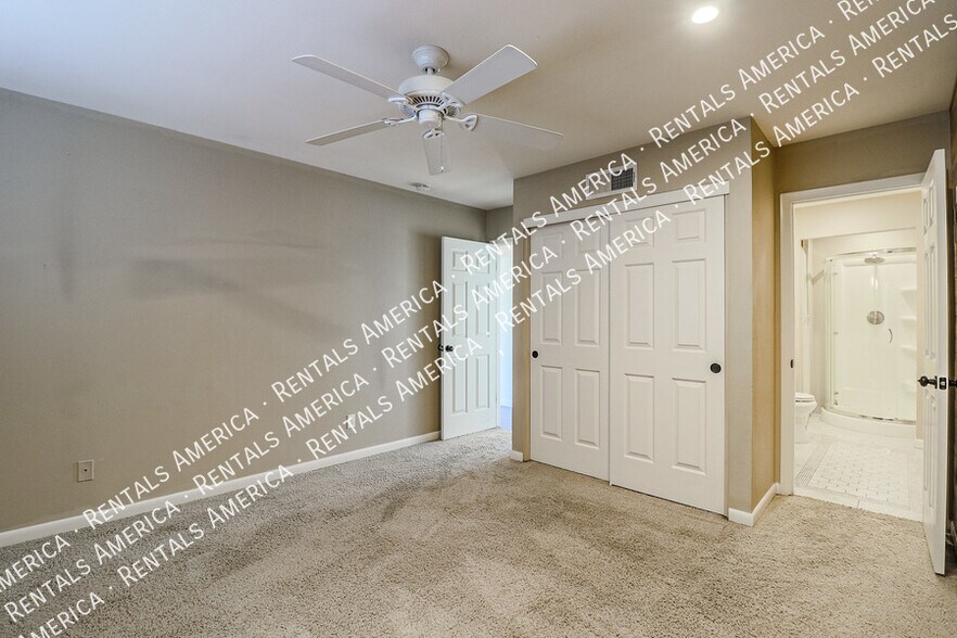 Building Photo - 4132 E Calle Redonda