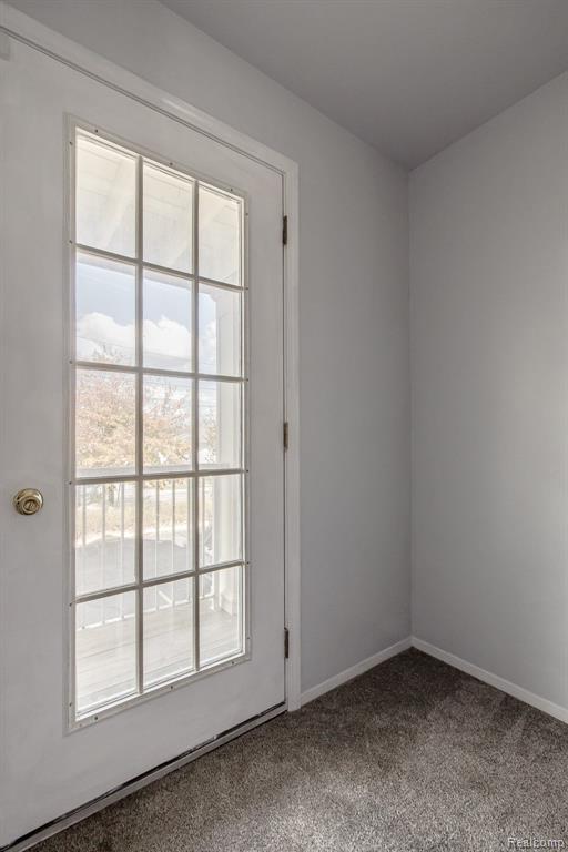 Building Photo - 116 Saber Way