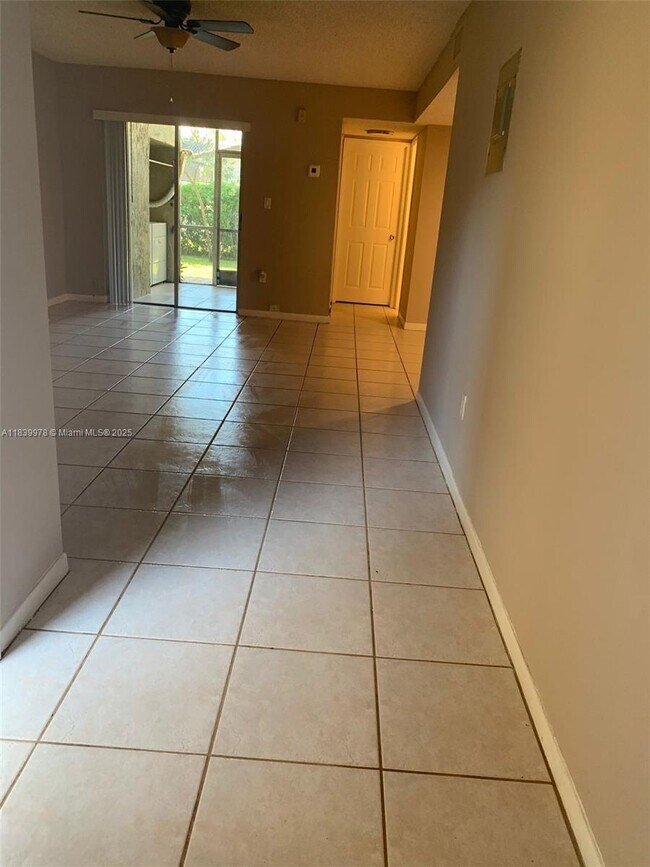 Building Photo - 11101 Royal Palm Blvd