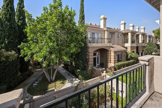 Building Photo - 7274 Shoreline Dr