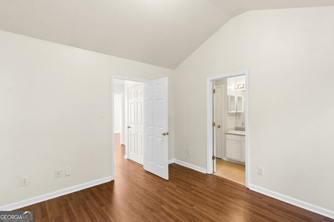 Building Photo - 7113 Brookview Way