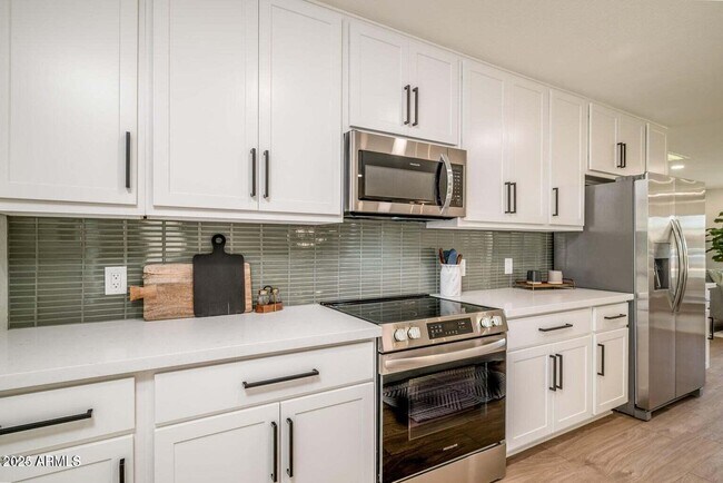 Building Photo - 4414 S Terrace Rd