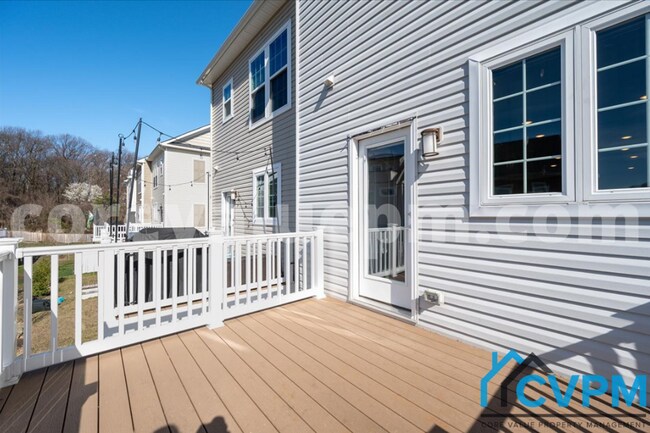 Building Photo - 2535 Debert Cir