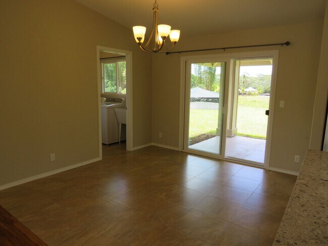 Building Photo - Newer 3 bedroom in HPP!