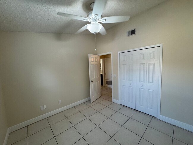 Building Photo - Charming 3 Bedroom, 2 Bathroom Home in Winter Park!!