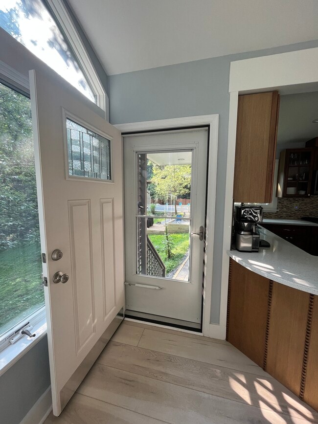 Building Photo - 315 Goldfinch Pl