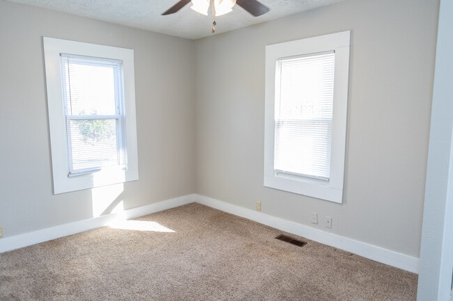 Building Photo - 2154 US-70