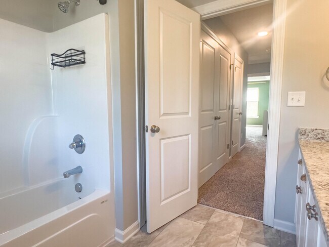 Building Photo - 101 Brighton Landing Dr