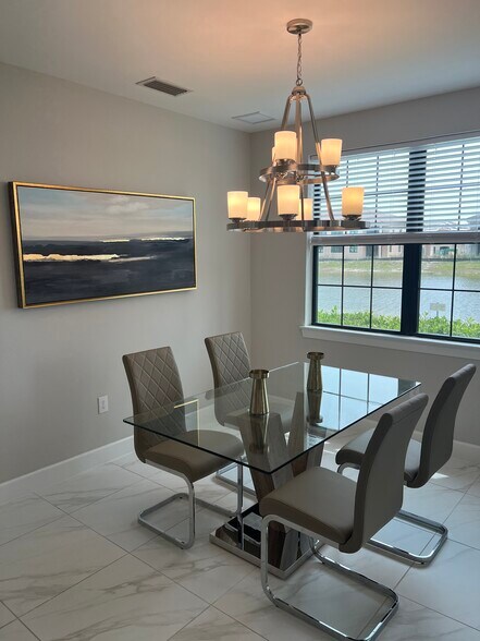 Building Photo - 15257 Zeno Way