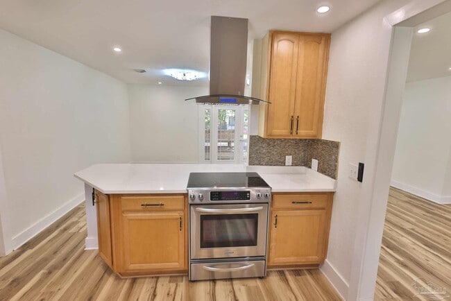 Building Photo - 3795 Summer Dr