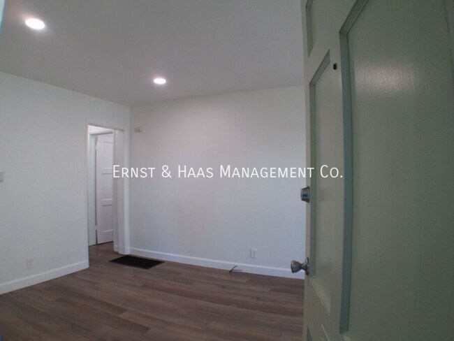 Building Photo - 4531 N Banner Dr