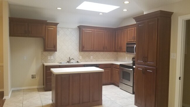 Building Photo - 4208 Crossgate Ct