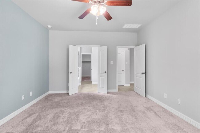 Building Photo - 135 Teralyn Grv Lp