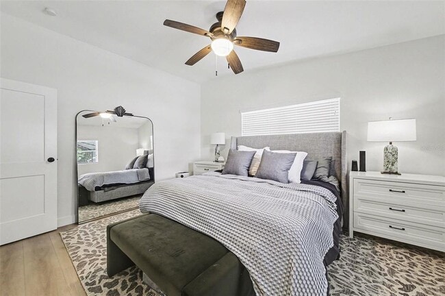 Building Photo - 1026 S Lakemont Ave