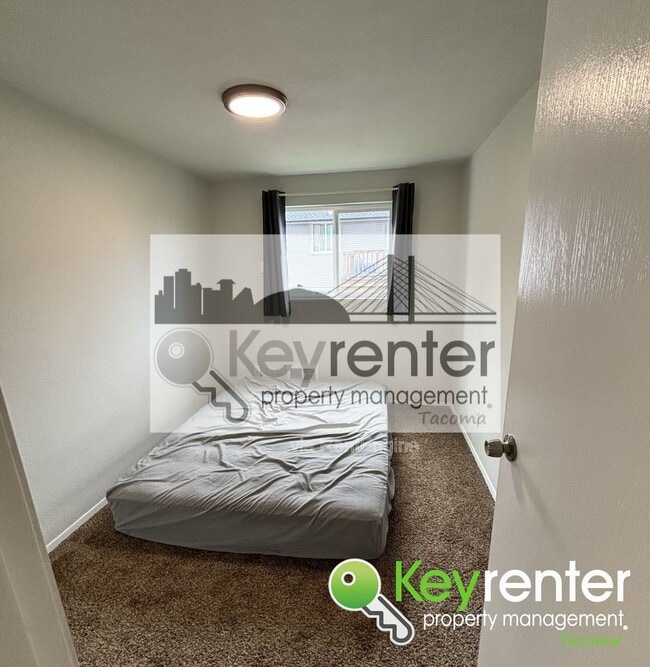 Building Photo - 1302 E 40th St