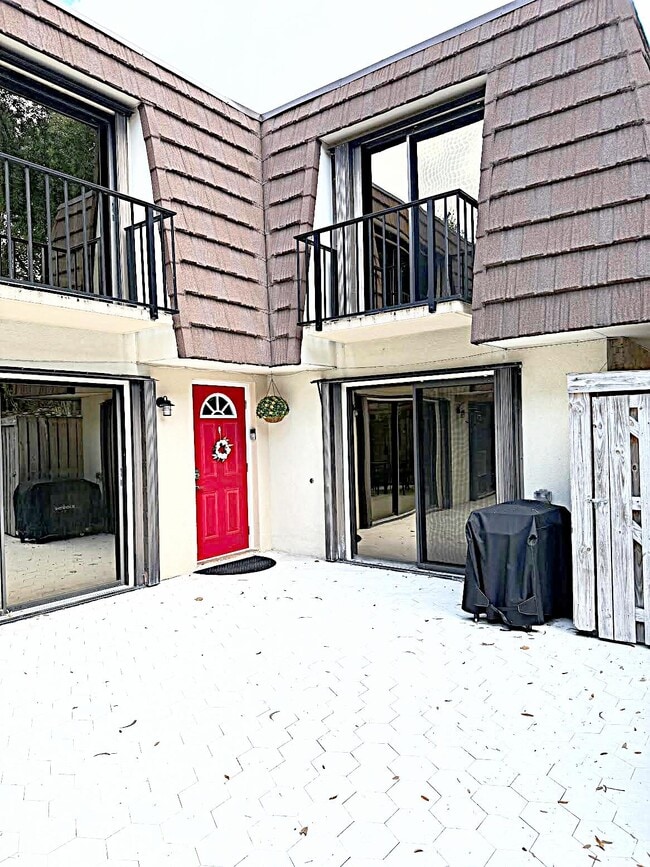 Building Photo - 212 2nd Ln