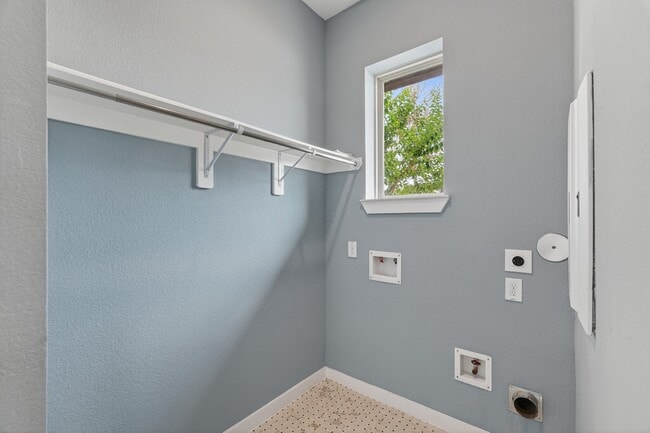 Building Photo - 599 Cypress Vly Ave