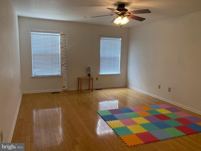 Building Photo - 623 Pepperbush Ct