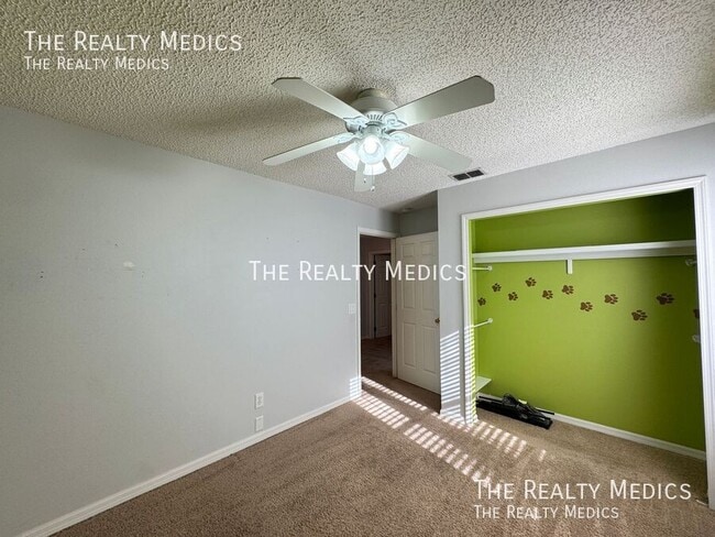 Building Photo - 2938 Daybreak Dr