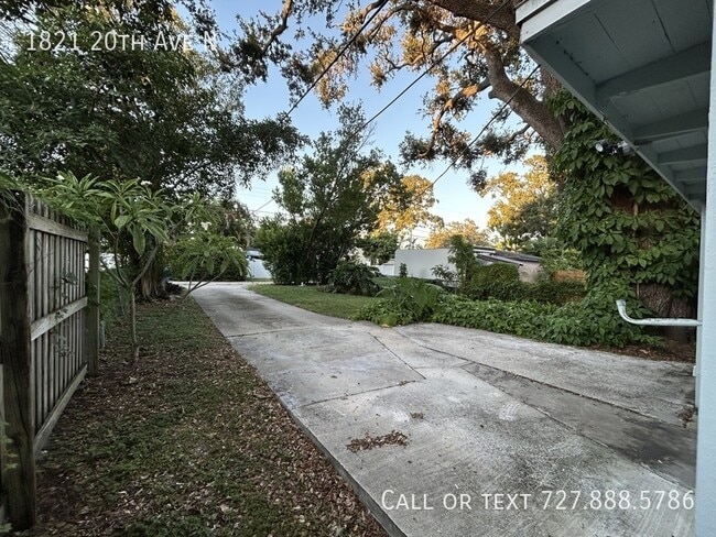 Building Photo - 1821 20th Ave N