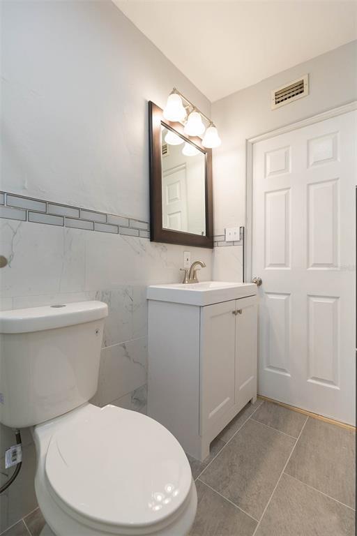 Building Photo - 7113 Parison Dr