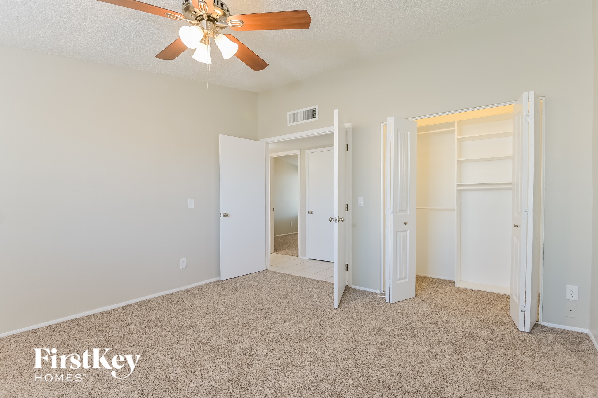 Building Photo - 9801 E Domenic Ln