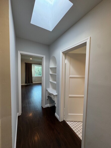 Hallway between additional bedrooms - 3100 W 78th St