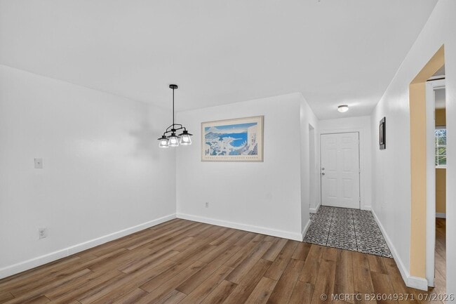 Building Photo - 1505 Crescent Cir