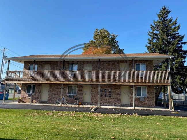 Building Photo - 319 Frazer St