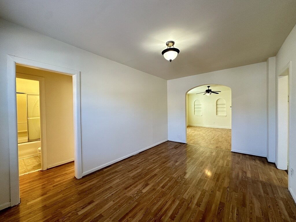 Building Photo - 5819 N Saint Louis Ave