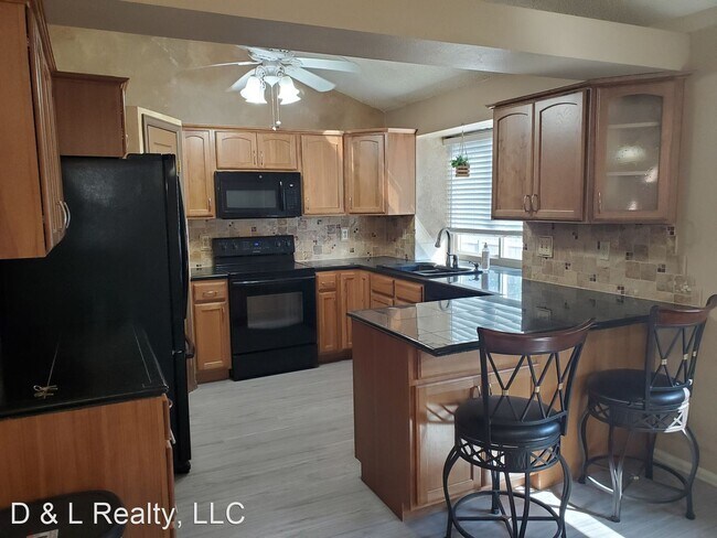 Building Photo - 3 br, 2 bath House - 8385 Freemantle Dr