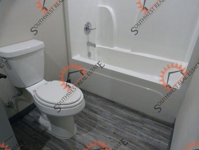 Building Photo - Modern 2 BED 2 BATH apartments