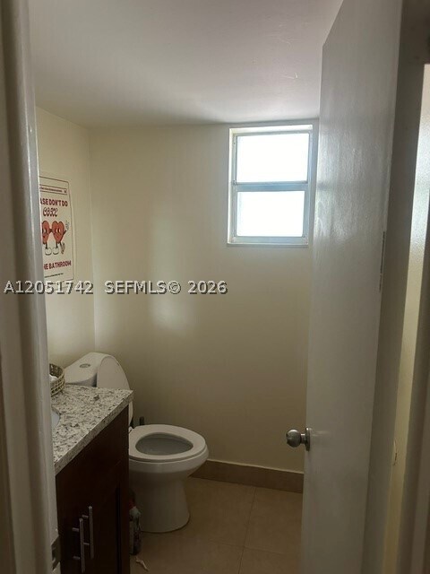 Building Photo - 9351 Fontainebleau Blvd