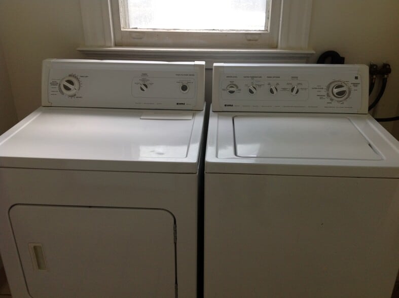 Washer dryer in pantry - 188 Lawrence St