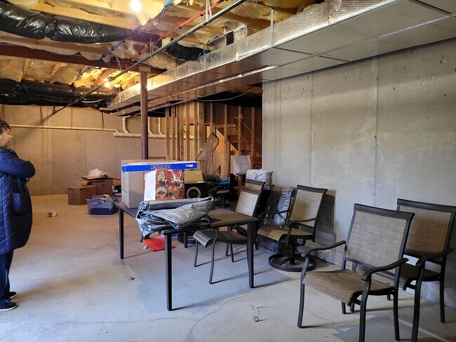Building Photo - 23 Nicholas Dr