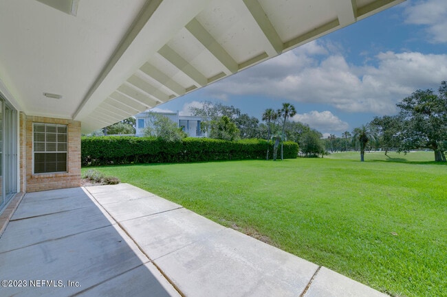 Building Photo - 221 Pablo Rd