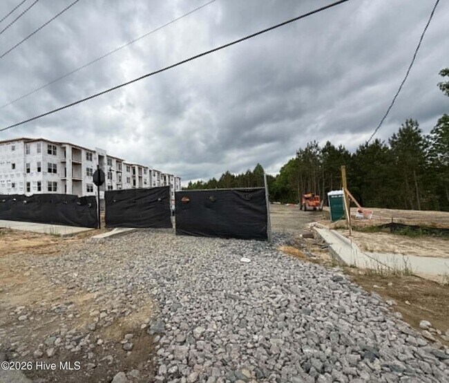 Building Photo - 520 Trove Ln