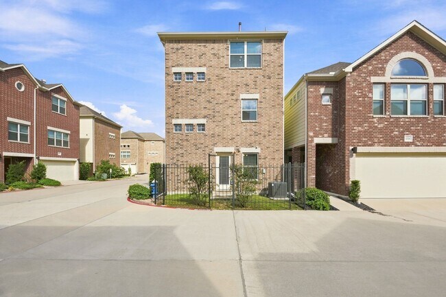 Building Photo - 11518 Main Cypress Dr
