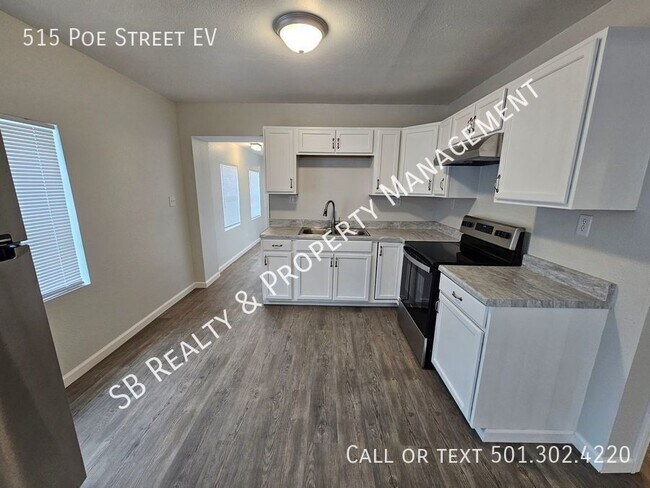 Building Photo - 515 Poe St
