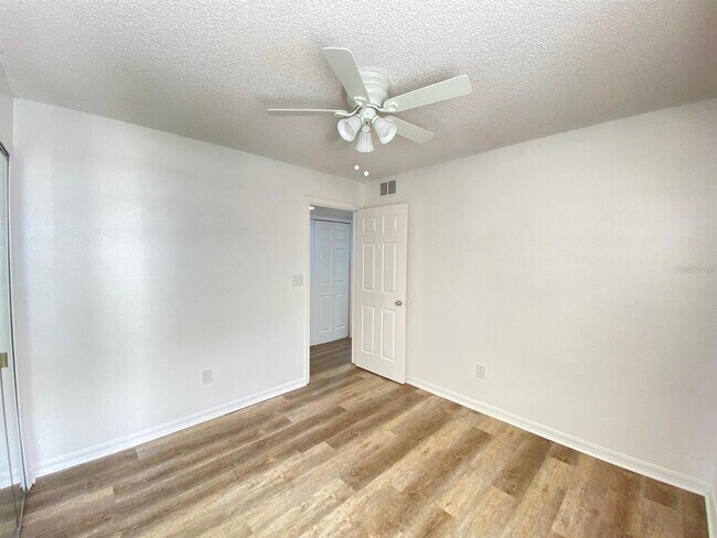 Building Photo - 2751 N Poinciana Blvd