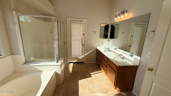 Building Photo - 41919 Chambers Ct