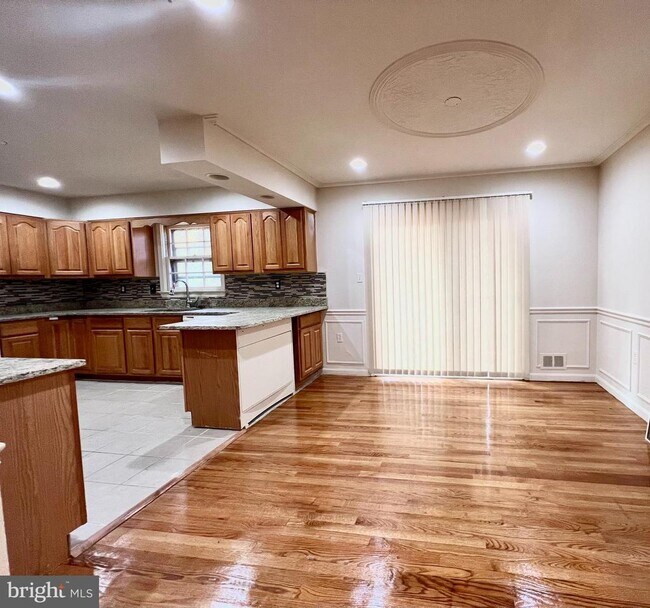 Building Photo - 7510 Sanner Rd