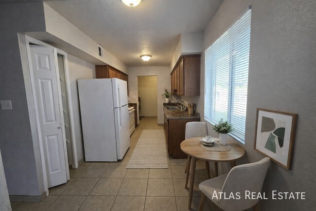 Building Photo - 58 W Inglewood St