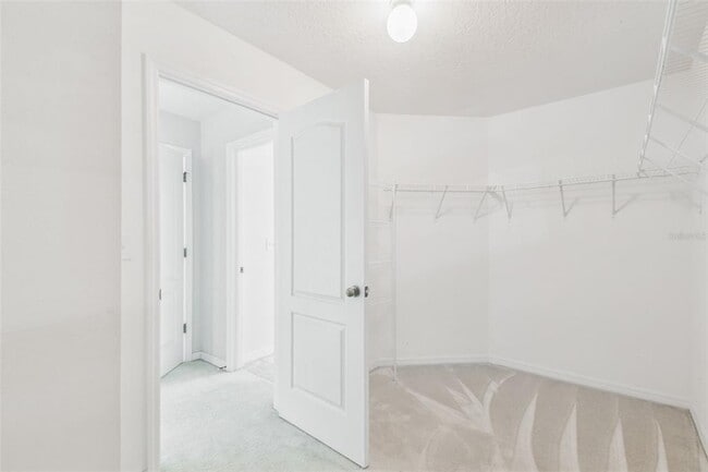 Building Photo - 12320 Fairlawn Dr