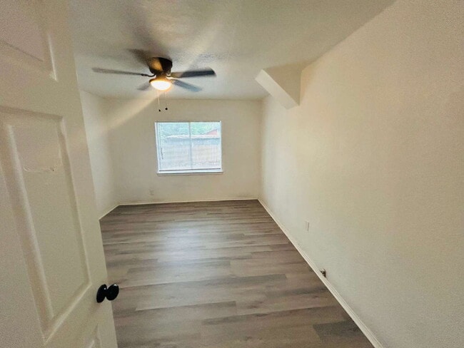 Building Photo - Newly Renovated Beautiful Home Close to So...