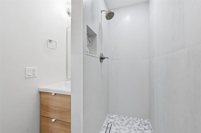 Building Photo - 4525 Bougainvilla Dr