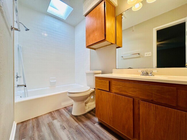 Building Photo - 9221 Kempler Dr